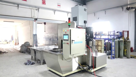 旋轉(zhuǎn)高壓清洗機